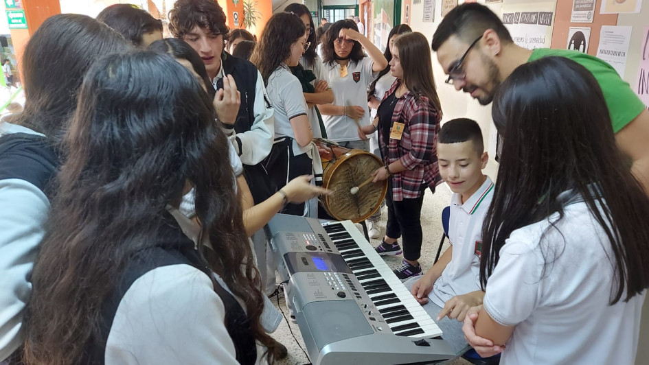 Estudiantes y docentes disfrutaron de actividades recreativas.