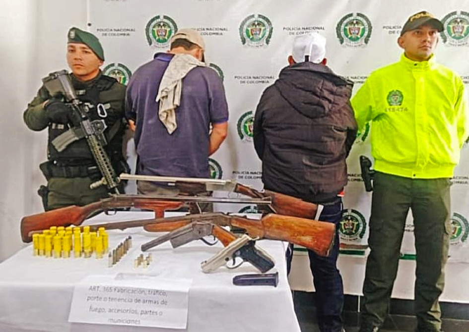 Ellos son los dos capturados con armamento en Belén de Umbría (Risaralda).