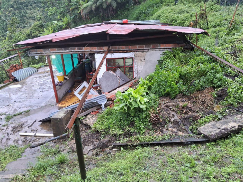Vivienda afectada parcialmente por derrumbe en el corregimiento de Samaria, Filadelfia (Caldas).