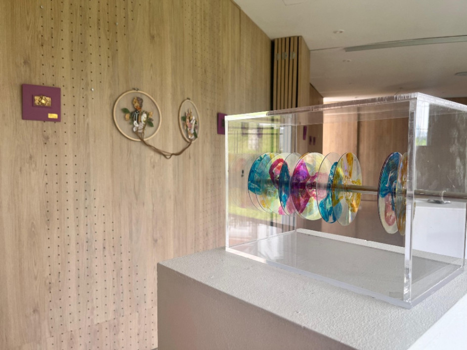 Una de las piezas de dibujo expandido que se encuentran en la exposición. 