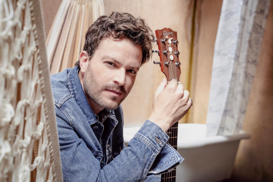 Gusi, cantante colombiano. 