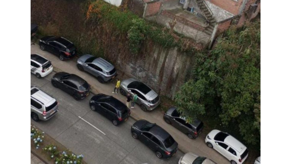 Así se encontraban los andenes del barrio Guayacanes horas antes del partido del Once Caldas.