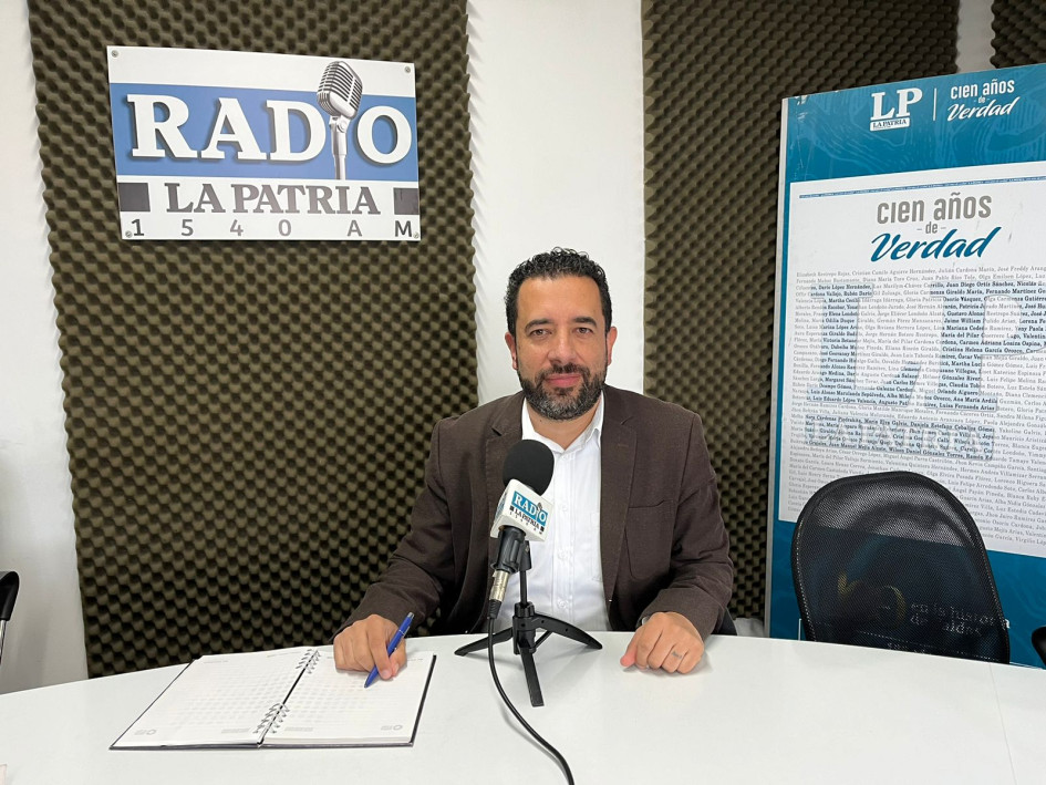 Entrevista con el secretario de educación de Manizales, Andrés Felipe Betancourth.
