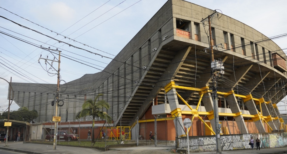 Grave estado del Coliseo Mayor de Pereira