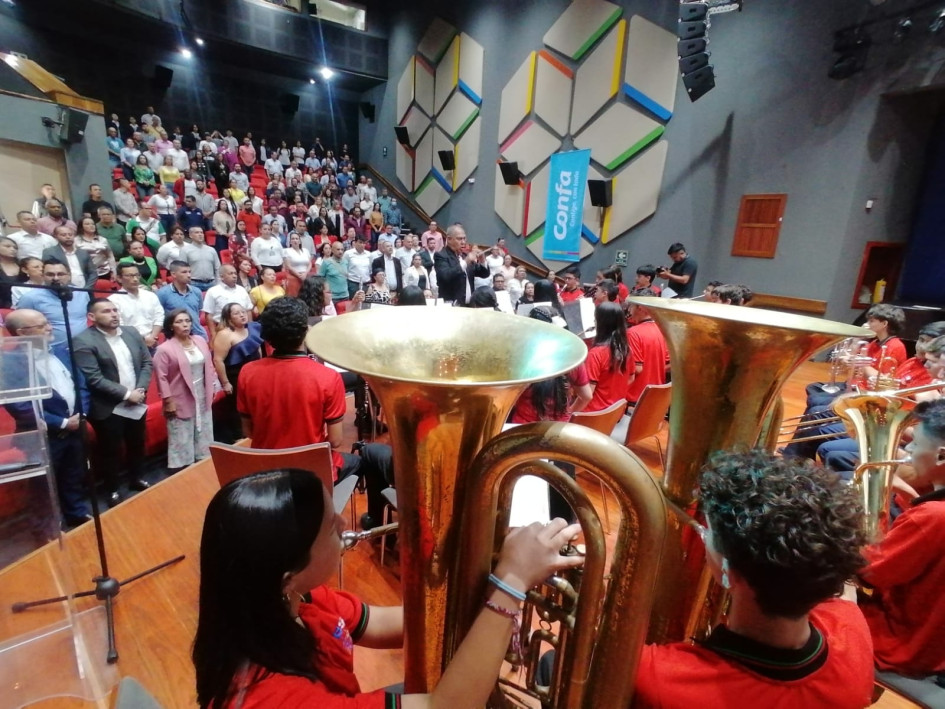 La entrega se realizó este lunes en el auditorio de Confa.