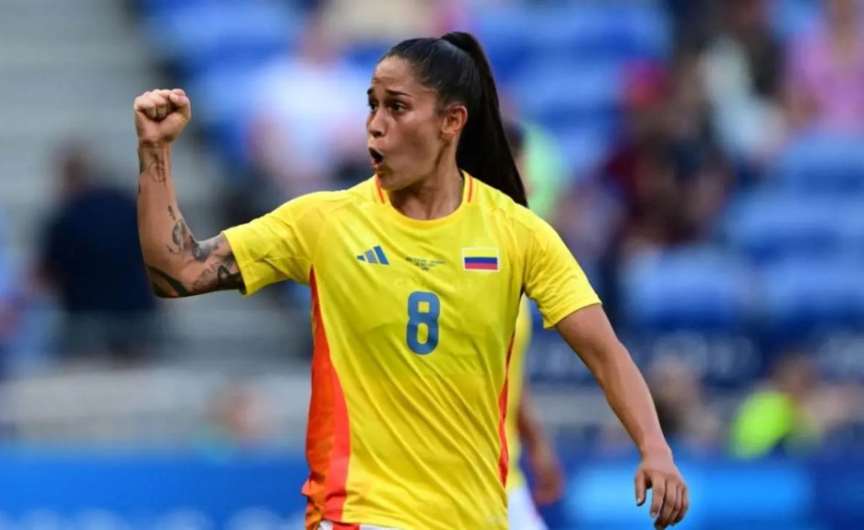 La risaraldense Marcela Restrepo celebra su gol