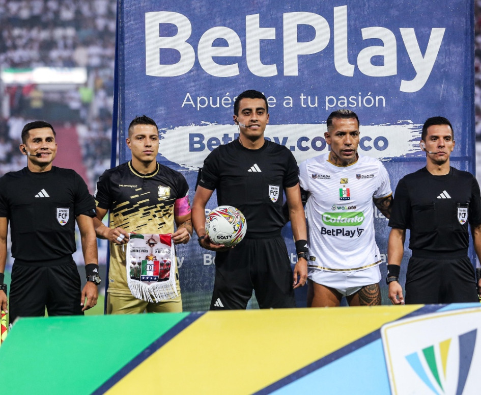 Momentos previos al partido entre Once Caldas y Águilas Doradas en Palogrande.