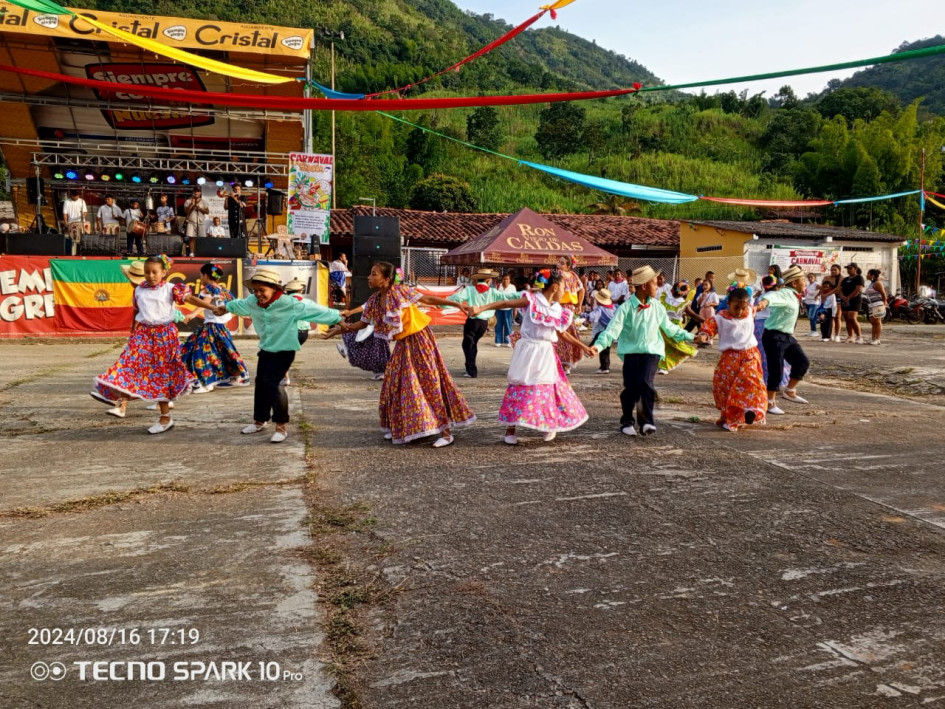 El primer día del Carnaval de la Panela, los protagonistas son los niños. 