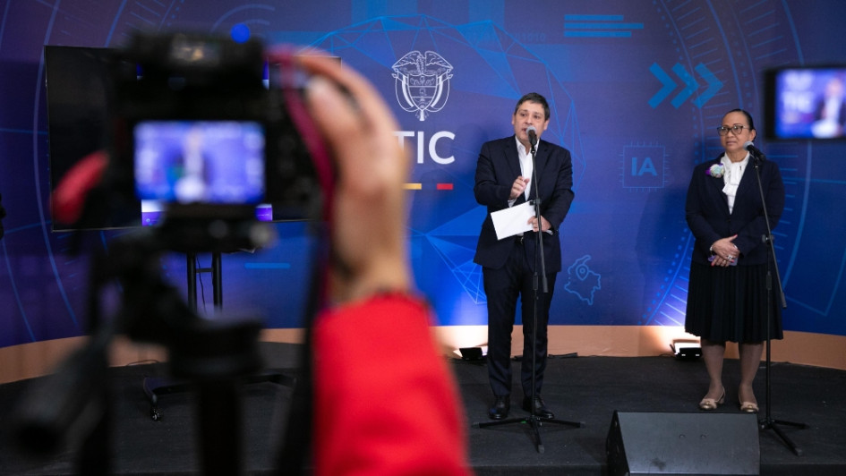 El Ministro TIC, Mauricio Lizcano, entrega más detalles de los encuentros nacional y regional de Inteligencia Artificial que se realizarán en el país esta semana.