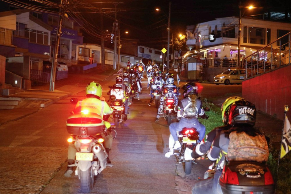 Los ciudadanos que sienten afectada su movilidad pueden denunciar en la línea 123 de la Policía.