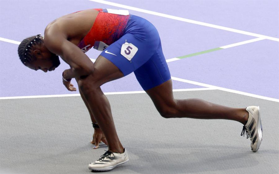 Noah Lyles tras competir la final de los 200 metros planos de los Juegos Olímpicos París 2024. 