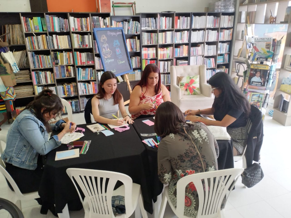 Participe de la convocatoria de la Red de Escritoras de Caldas para mujeres en el departamento.