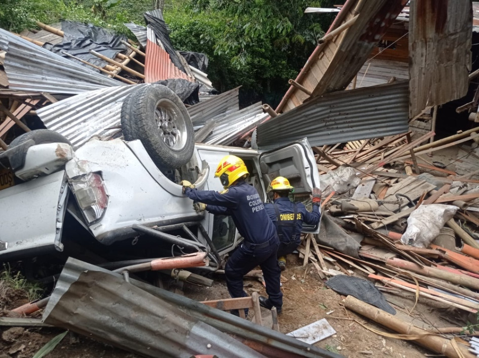Camioneta colisionó contra varias viviendas en Pereira