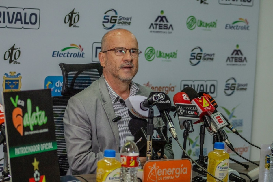 Álvaro López fue multado por la Superintendencia de sociedades. 