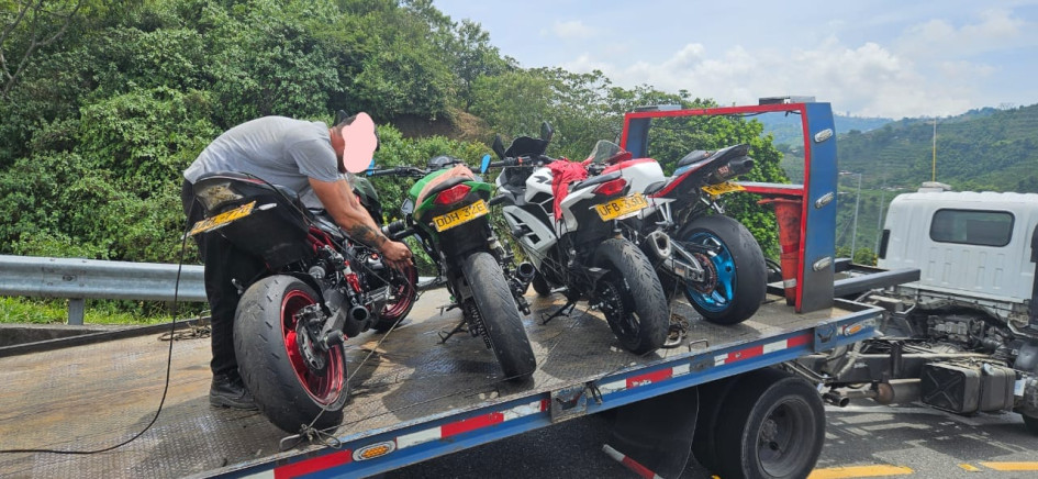 Durante el fin de semana, las autoridades realizaron controles en zona urbana y vías nacionales que permitieron inmovilizar dos carros y cuatro motos.