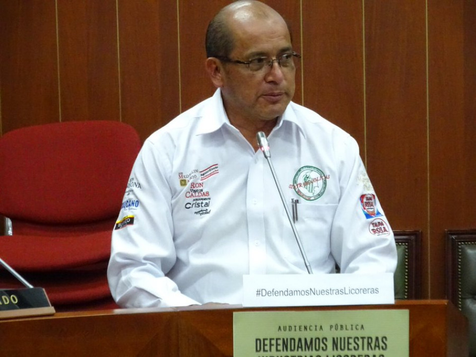 Víctor Julio Bustacara Velandia tenía 67 años y pensaba llevar su lucha sindical hasta los 70 cuando le llegara el retiro forzoso como empleado público.