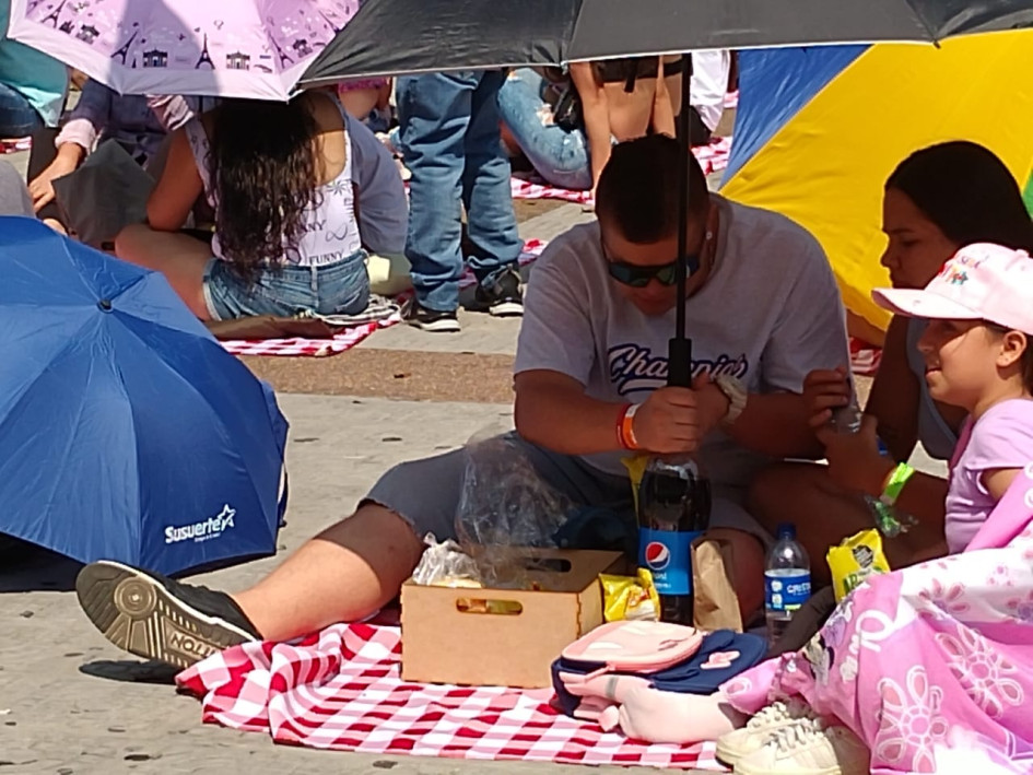 En Chinchiná celebraron el mes del Amor y la Amistad con un Festival Picnic en el Parque de Bolívar. Participaron unas 1.500 personas.