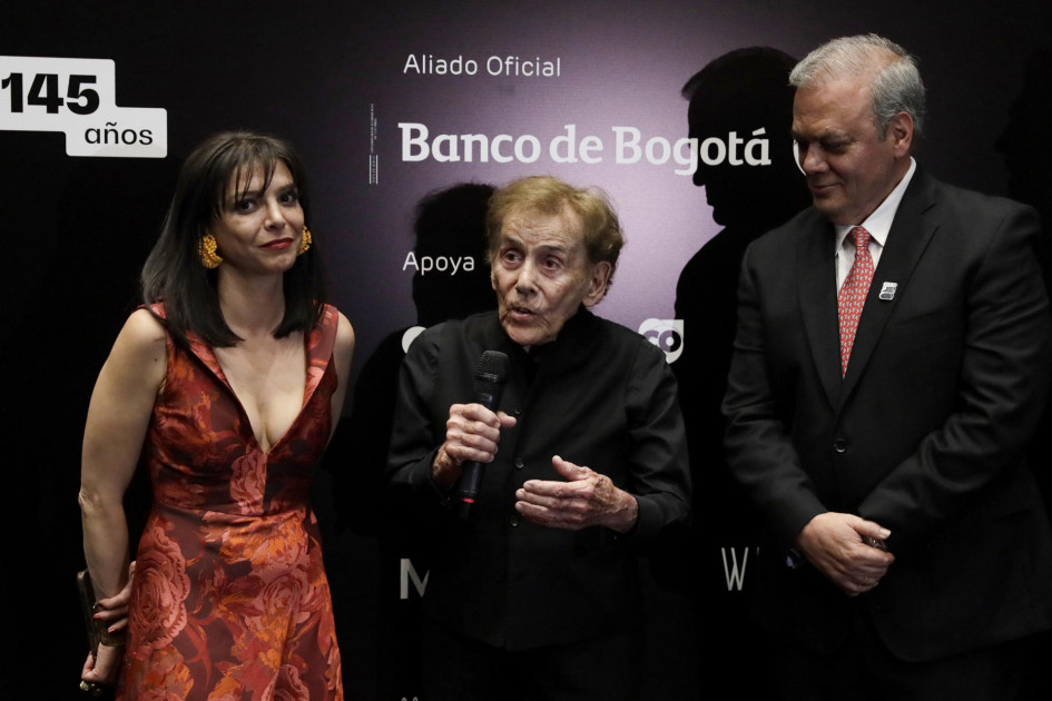 El pintor colombiano David Manzur