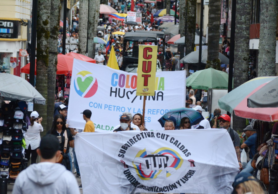 Líderes sindicalistas y militantes de Colombia Humana estuvieron presentes en la marcha en apoyo al presidente.