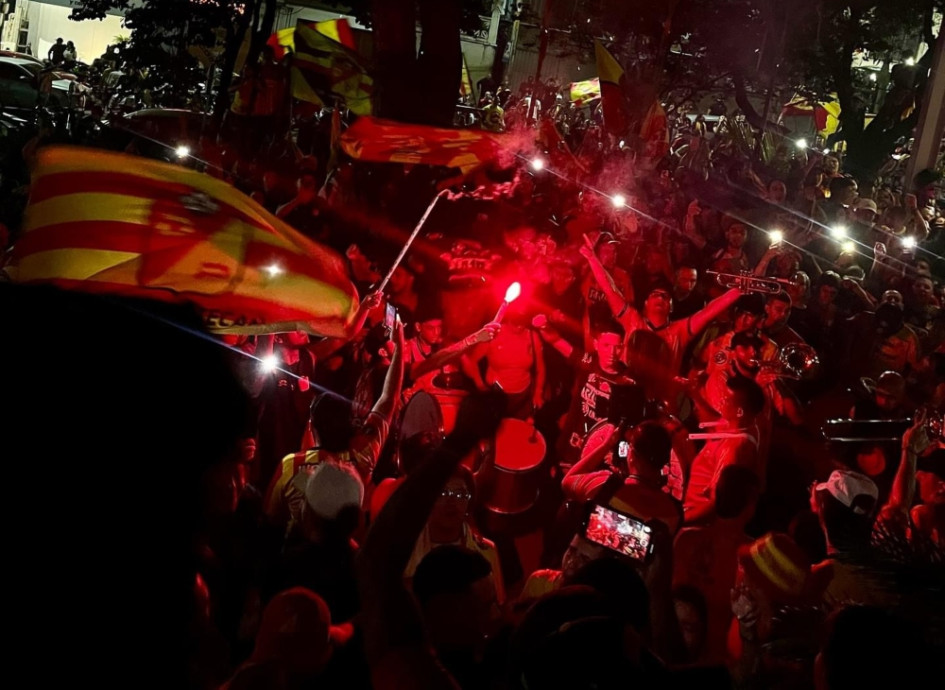 Banderazo del Deportivo Pereira previo al clásico contra Once Caldas