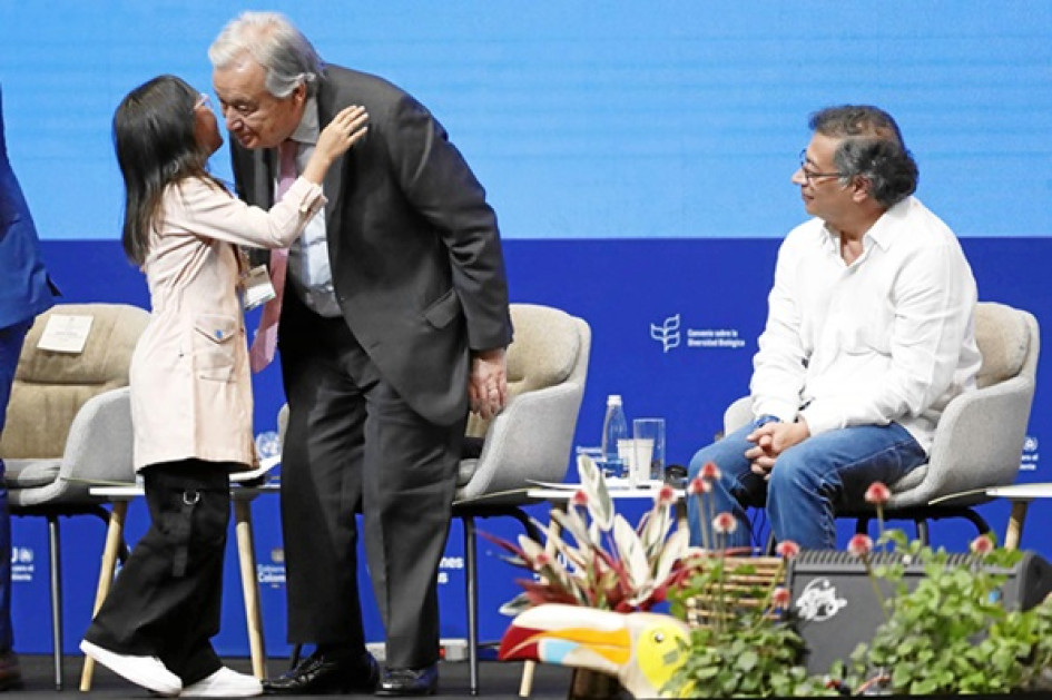 El secretario general de Naciones Unidas, António Guterres (centro), urgió ayer a "pasar de saquear a preservar" la biodiversidad y pidió más compromiso a los países presentes en la COP16 que se celebra en Cali ya que "la supervivencia del planeta, y la nuestra, dependen de ello", dijo el líder del organismo multilateral.