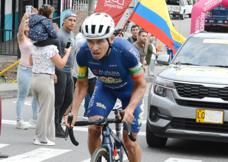 Dídier Chaparro, de 100% Huevos Alcaldía de Manizales - Gobernación de Caldas, va al Giro de Rigo.