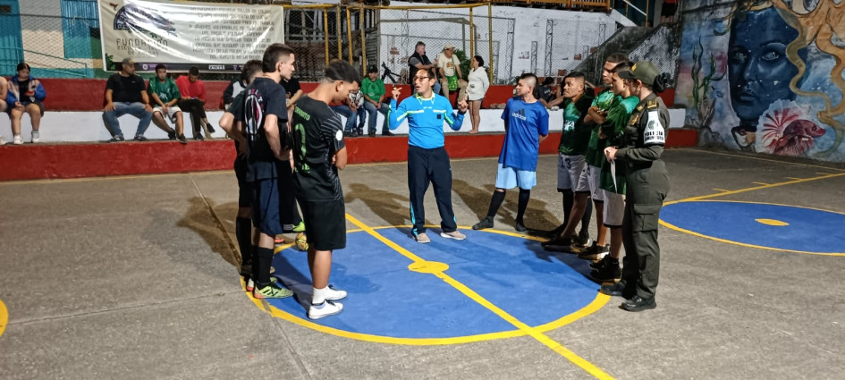 Con torneos deportivos y otras actividades lúdicas buscan alejar a los jóvenes del barrio Obrero del consumo de estupefacientes.