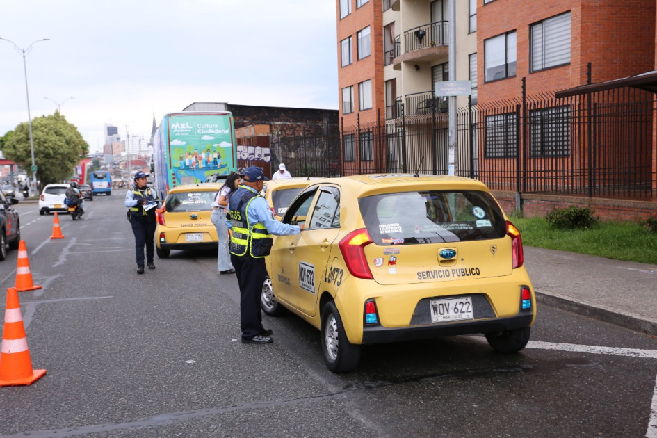 Entérese de los números de las placas que tienen restricción este viernes en las capitales del Eje Cafetero. 