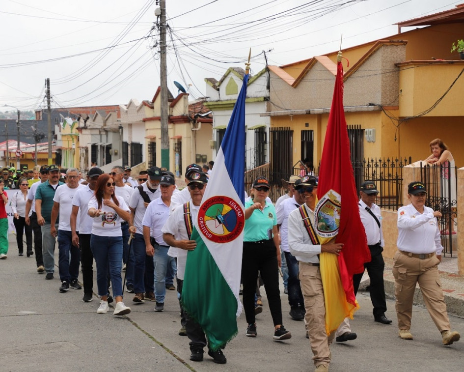 300 hombres y mujeres marcharon este sábado por las calles del municipio.