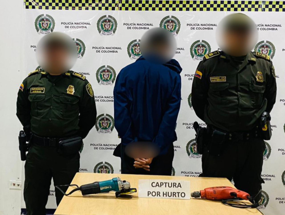 El capturado violentó una cortina para hurtar elementos en Pereira.