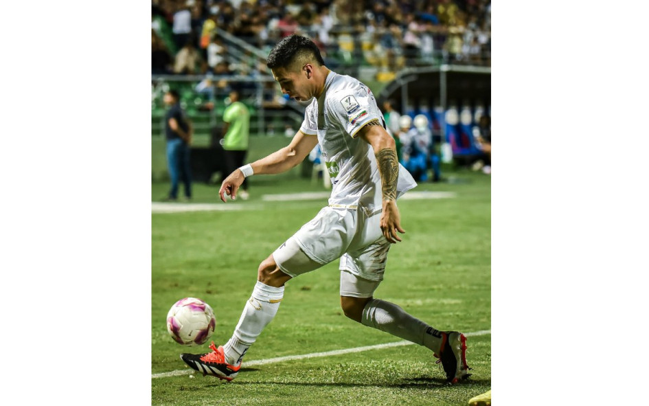 El volante Mateo García estará ausente por lesión.