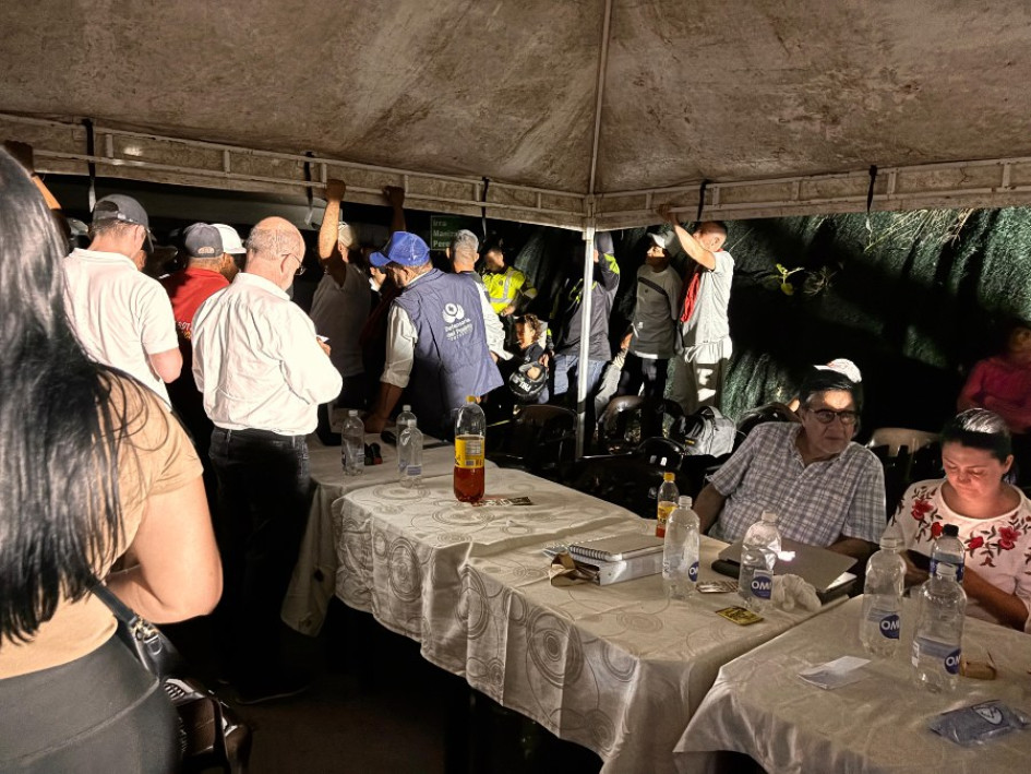 La mesa de diálogo del paro minero en Marmato, en la vía Manizales - Medellín, a las 7:00 p.m. se trasladó a la Casa de la Cultura.