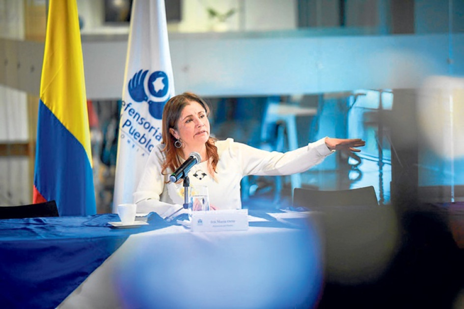 Foto | Defensoría del Pueblo | LA PATRIA  Iris Marín, defensora del Pueblo, rechaza la designación de exjefes paramilitares como gestores de paz.
