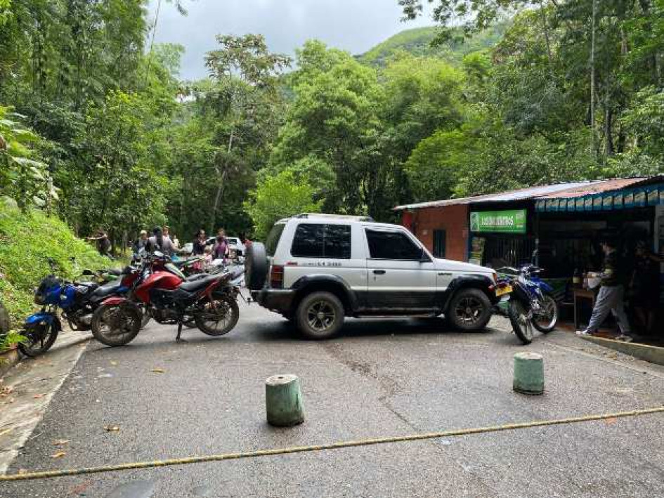 El bloqueo de los familiares del desaparecido.