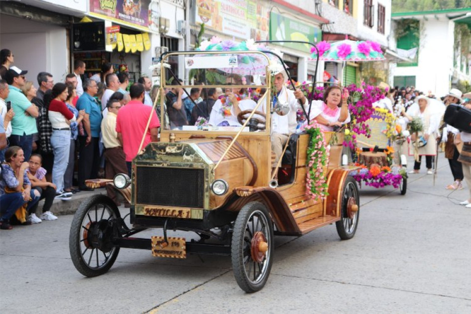 Pensilvania se prepara para el desfiles de carrozas de las Fiestas del Hacha. 