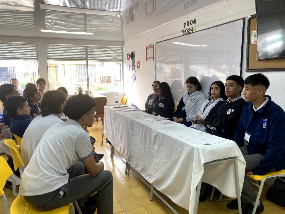 170 estudiantes del Instituto Chipre de Manizales, reunidos en el II Foro de de Jóvenes Constructores del Cambio. 