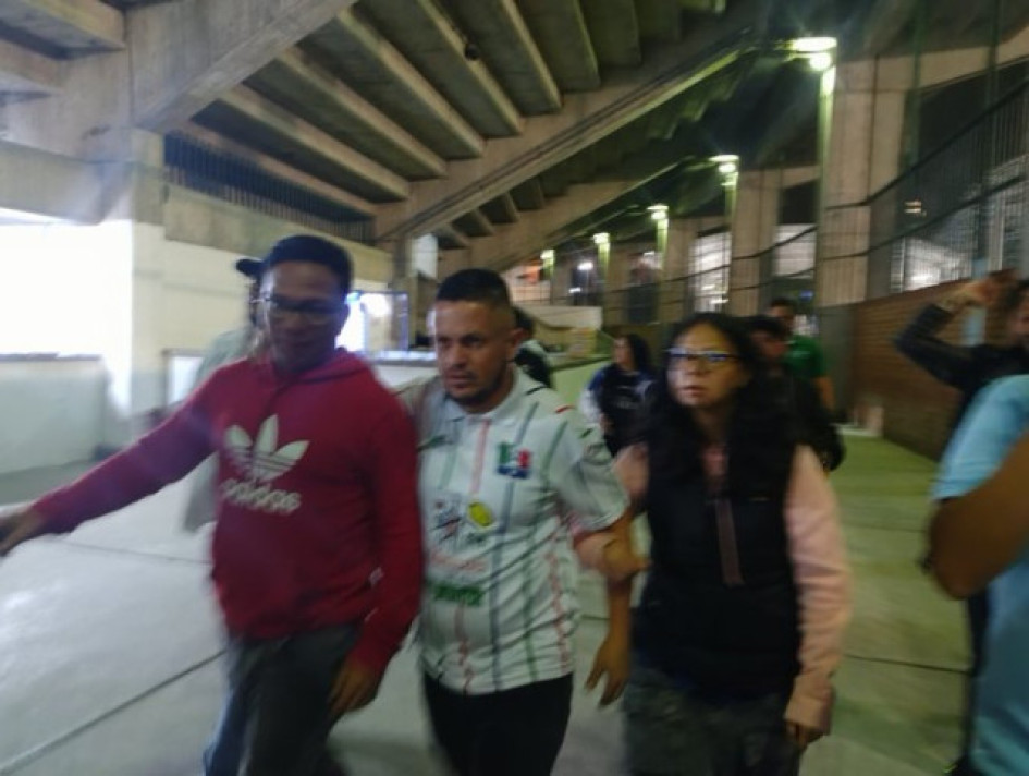 agreden a hinchas del Junior en partido ante Once Caldas en Manizales