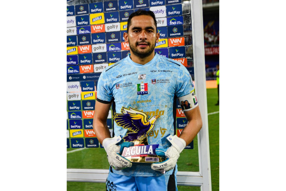 El arquero del Once Caldas James Aguirre fue la figura del partido ante América, que quedó 1-1, este domingo en el estadio Pascual Guerrero en Cali.