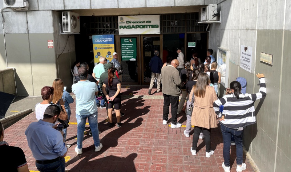 La asignación de citas y el primer pago se hacen de manera virtual, sin la ayuda de tramitadores, recomiendan desde la oficina de pasaportes