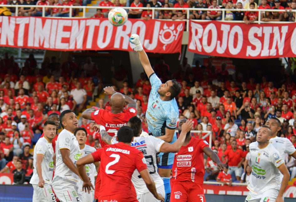 James Aguirre, arquero del Once Caldas, nuevamente fue la figura del partido.