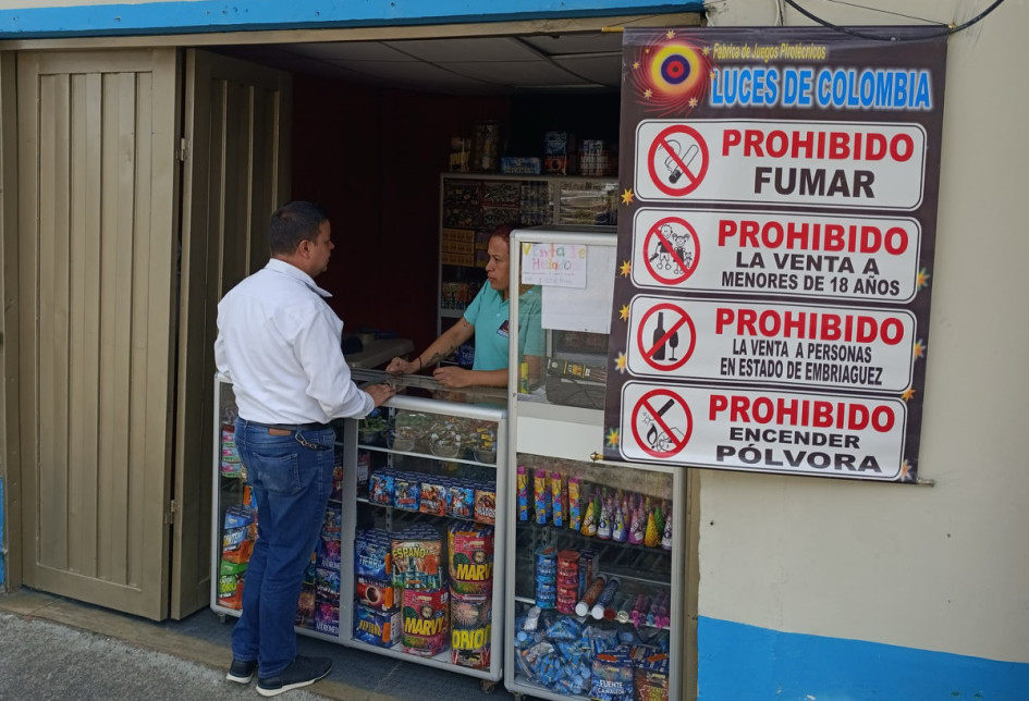 Las autoridades efectúan controles y campañas para evitar problemas derivados del uso de la pólvora.