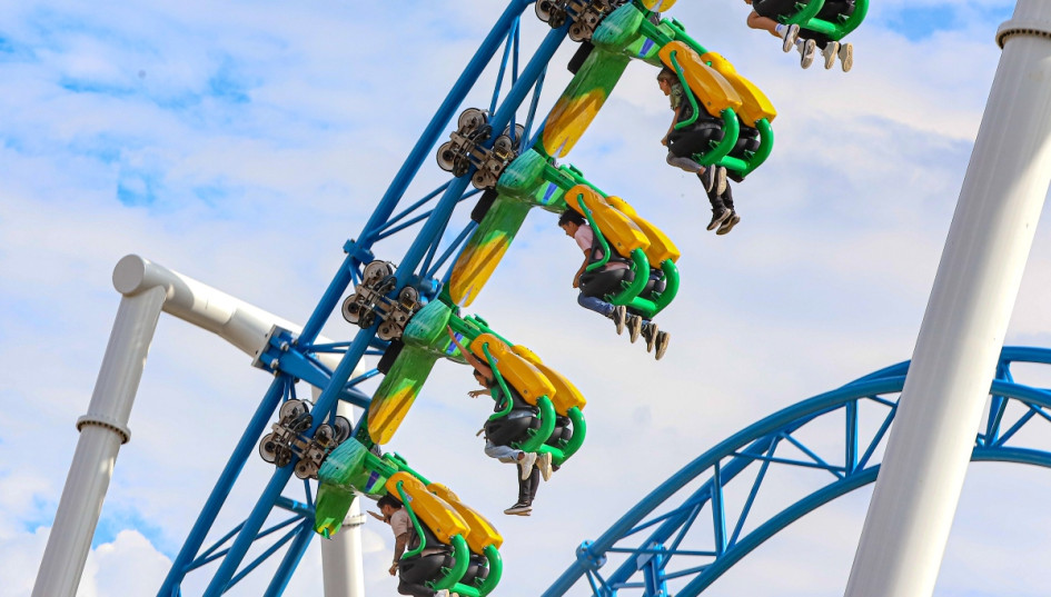 Este lunes (16 de diciembre del 2024), el Parque del Café inaugura la Montaña Rusa Avix, de 355 metros de pista. En video, las pruebas de funcionamiento.