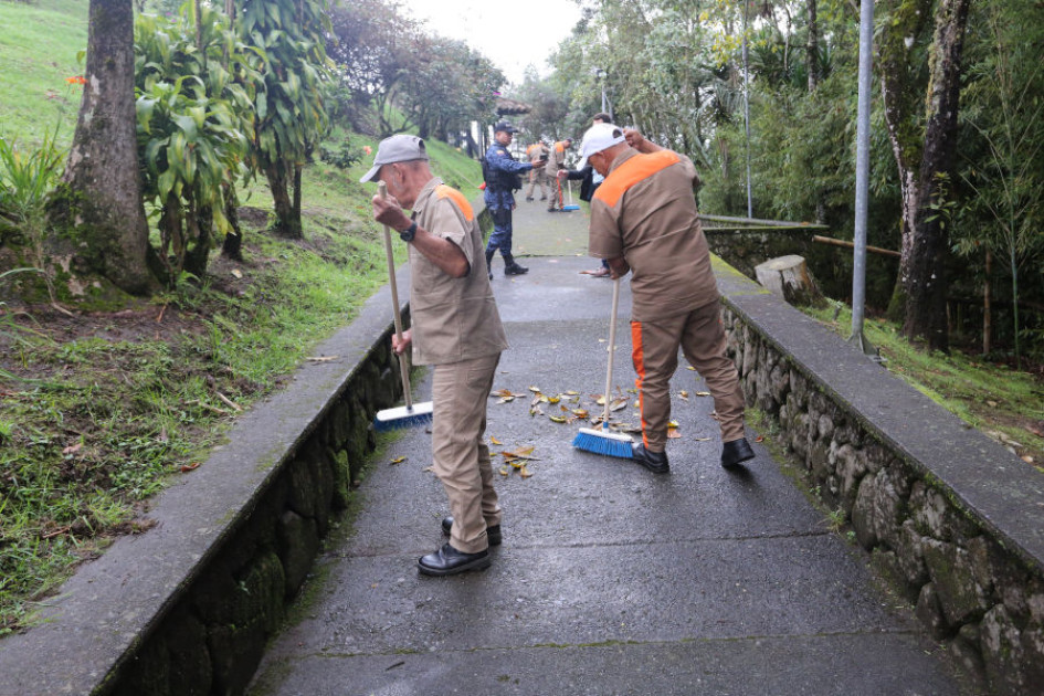 PRESOS COLONIZADORES