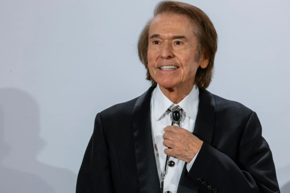 Raphael, cantante español de 81 años.
