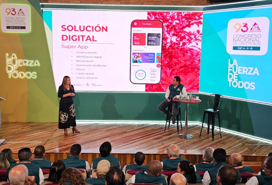 En el 93 Congreso Cafetero se anunció la alianza entre la Federación Nacional de Cafeteros y el Banco Davivienda para la cédula cafetera.