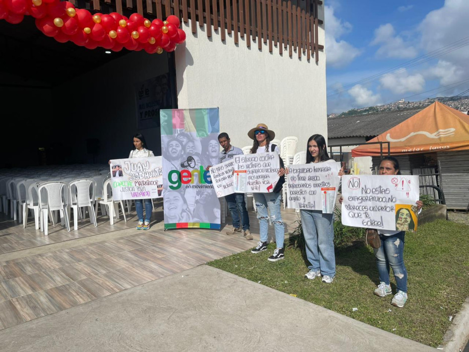 En Villamaría también se concentraron para exigir respuestas ante el caso del concejal Hurtado Cañón.