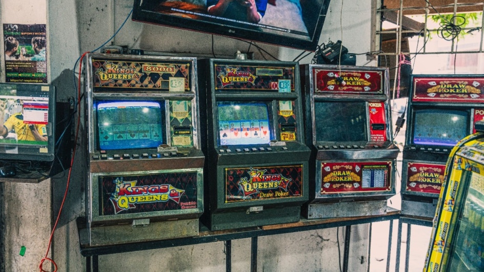 Los operativos contra las apuestas ilegales se realizaron en Medellín y Valledupar.