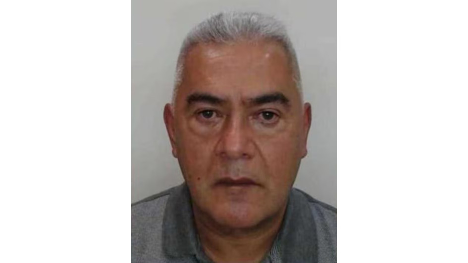 Diego Marín Buitrago, oriundo de Palestina (Caldas), es considerado el 'zar del contrabando' en Colombia. El presidente Petro lo definió como "el contrabandista más grande de la historia contemporánea" del país.