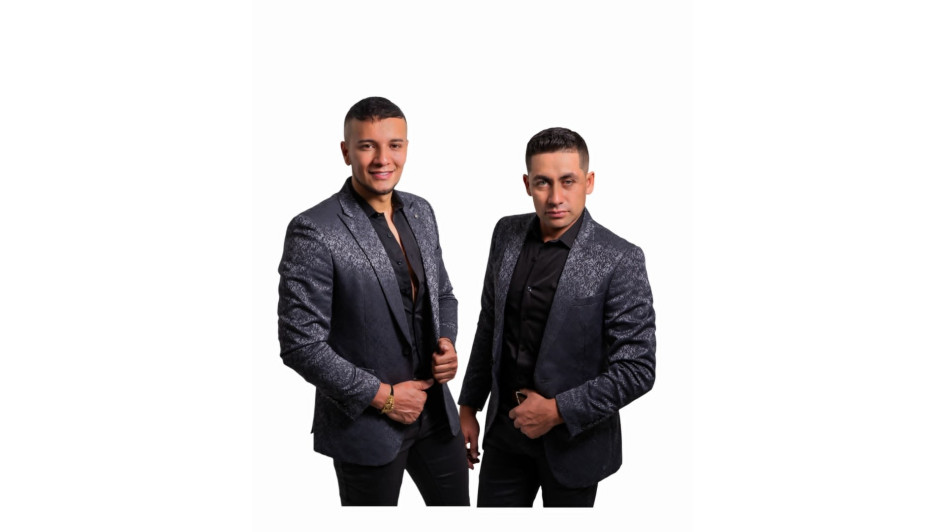 Esteban Velásquez, primera voz, nació en Ituango (Antioquia); Wilson David, segunda voz, de Peque (Antioquia).