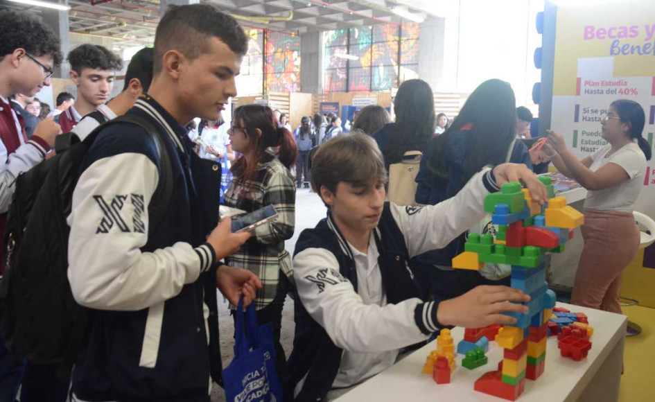 Cada año Manizales realiza ferias de universidades para enseñar su oferta académica y servicios de bienestar.